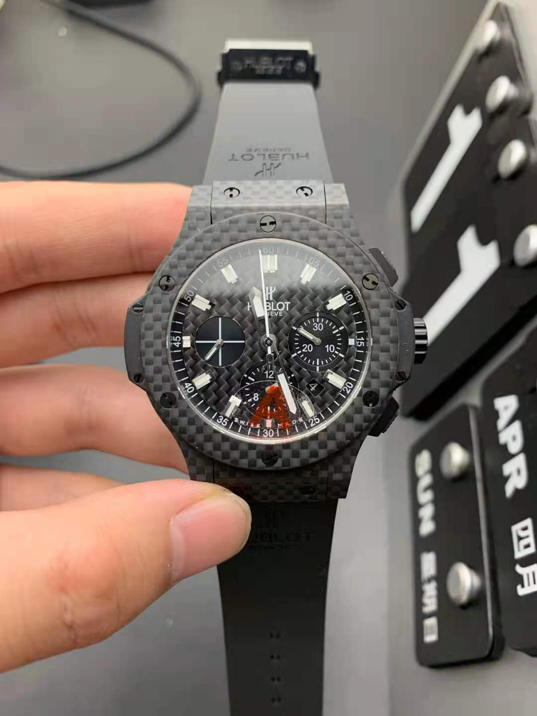 HB Factory Hublot Carbon Fiber Watch Review – Susan Reviews on Replica ...