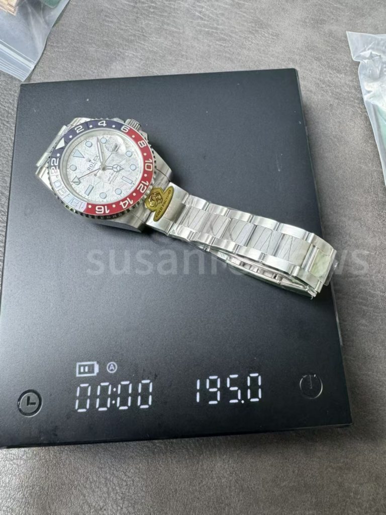 Meteorite GMT Weight