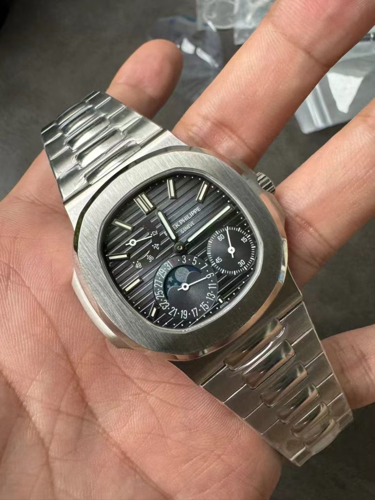 Replica Patek Philippe 5712 SS